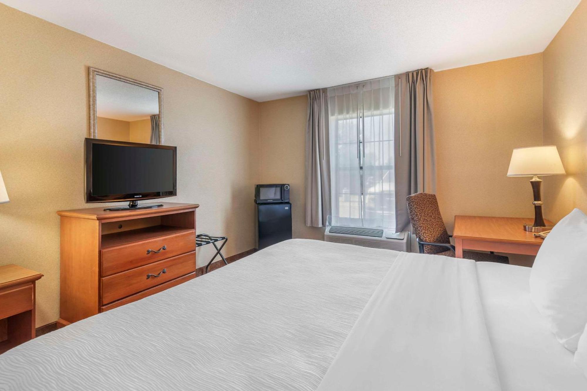 Quality Inn At Bangor Mall Bagian luar foto