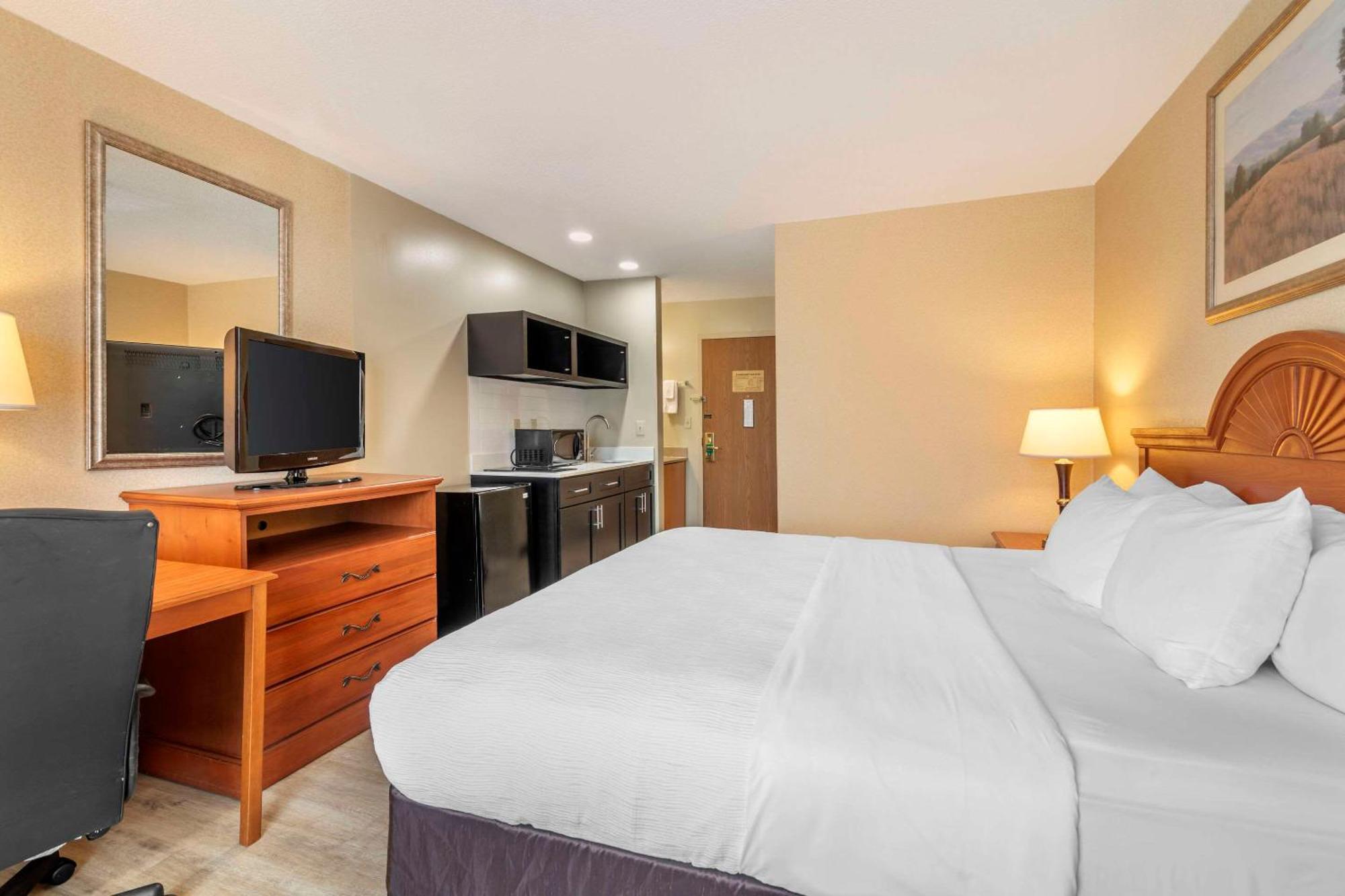 Quality Inn At Bangor Mall Bagian luar foto