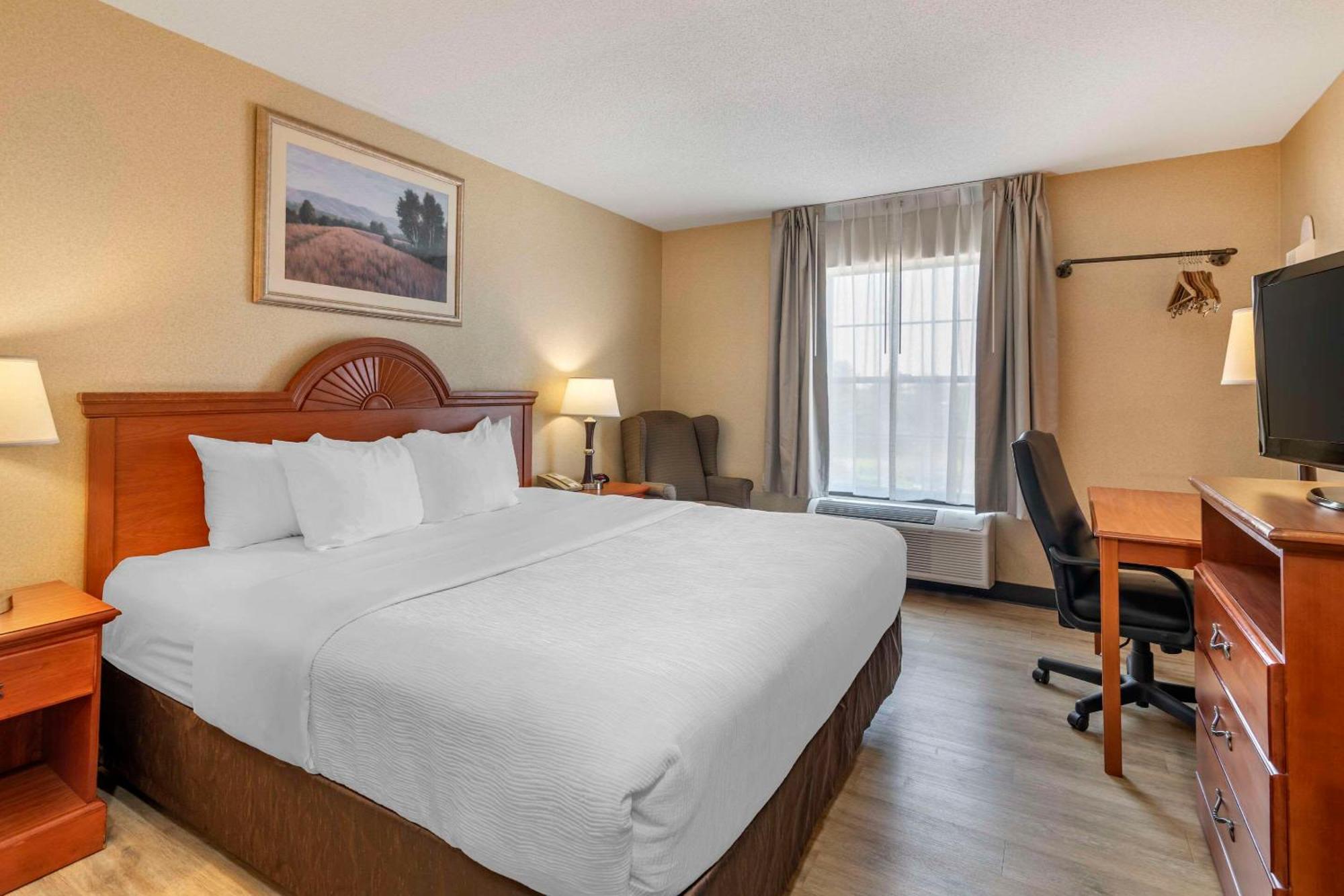 Quality Inn At Bangor Mall Bagian luar foto